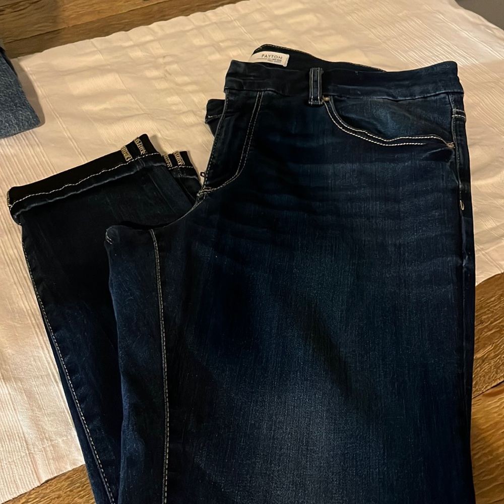Buckle Jeans!!